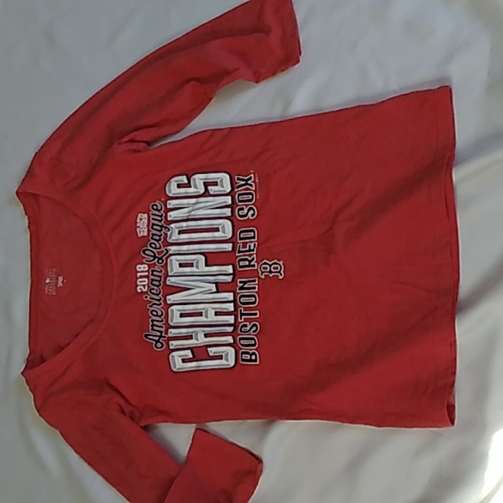 Like new  3/4 sleeve shirt